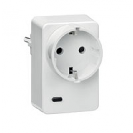 PM600 - Presa passante 230V 16A